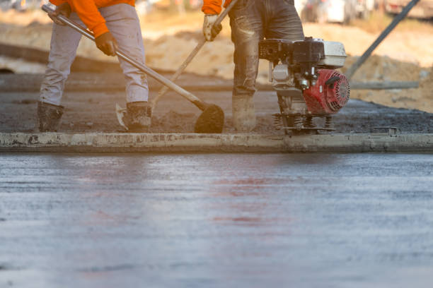 Best Concrete Pool Decks in Lewistown, IL