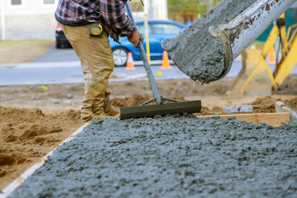 Best Concrete Sealing and Maintenance in Lewistown, IL